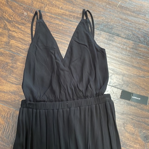 Women’s Lulus Lost in Paradise Maxi Dress - Picture 2 of 8